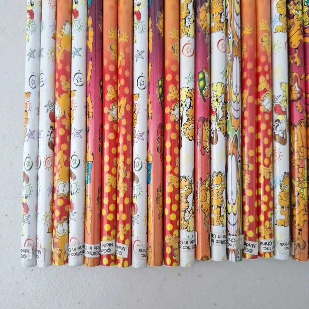 Vintage 1978 Garfield PENCIL LOT OF 28 Unused Loose Pencils- 28 Regular Size NEW